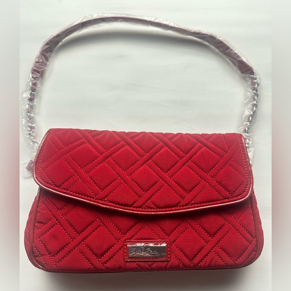 NWT Vera Bradley chain shoulder bag in tango red.